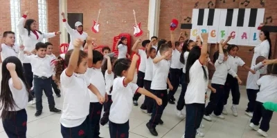 COLEGIO BILINGÜE LISA MEITNER